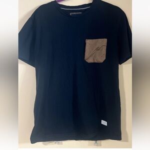Nomad Black Tee with Tan Pocket